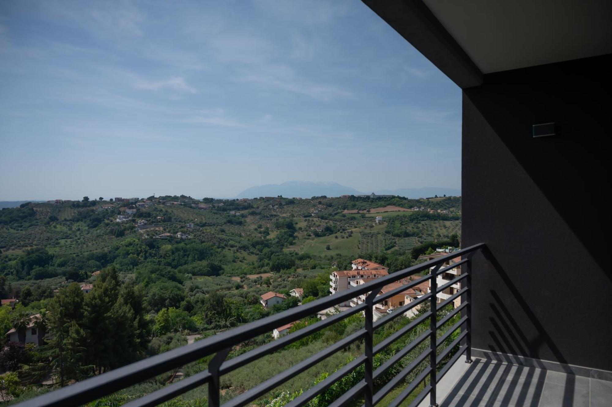 Casa Vista Mare E Colline A Montesilvano Colle Екстер'єр фото